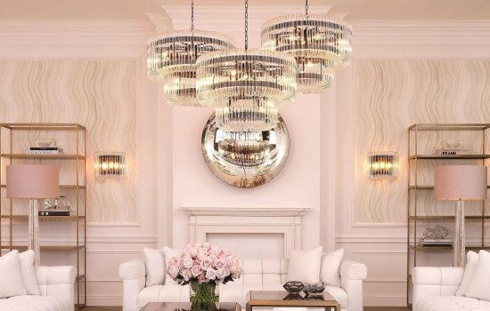 Chandeliers from Eichholtz - effective lighting in your living room!