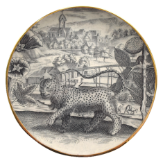 Porcelain plate with leopard Majolika Nieborów