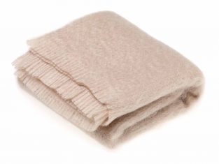 Koc Mohair Vanilla Bronte by Moon 135x180cm