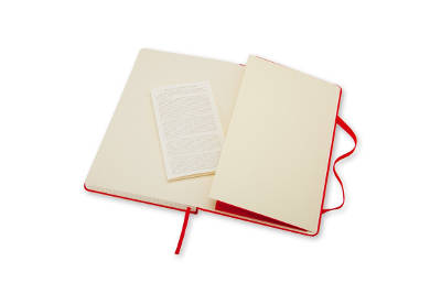 Kalendarz Moleskine z serii Clasic Red po rozłożeniu